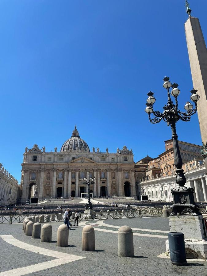 Sunset At St Peter Rome Exterior photo